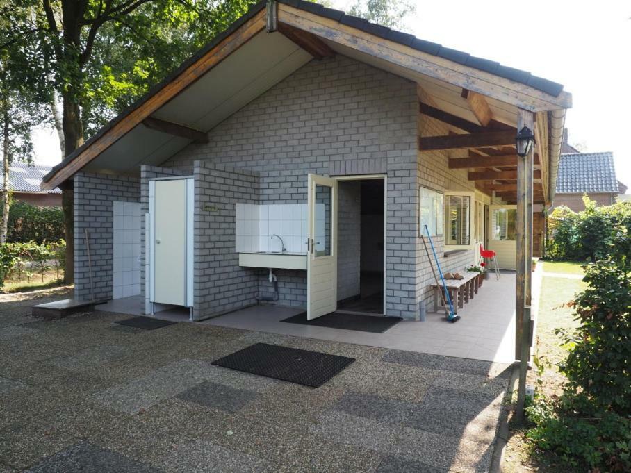 Chalet - Camping 'T Dekske Wintelre Екстер'єр фото